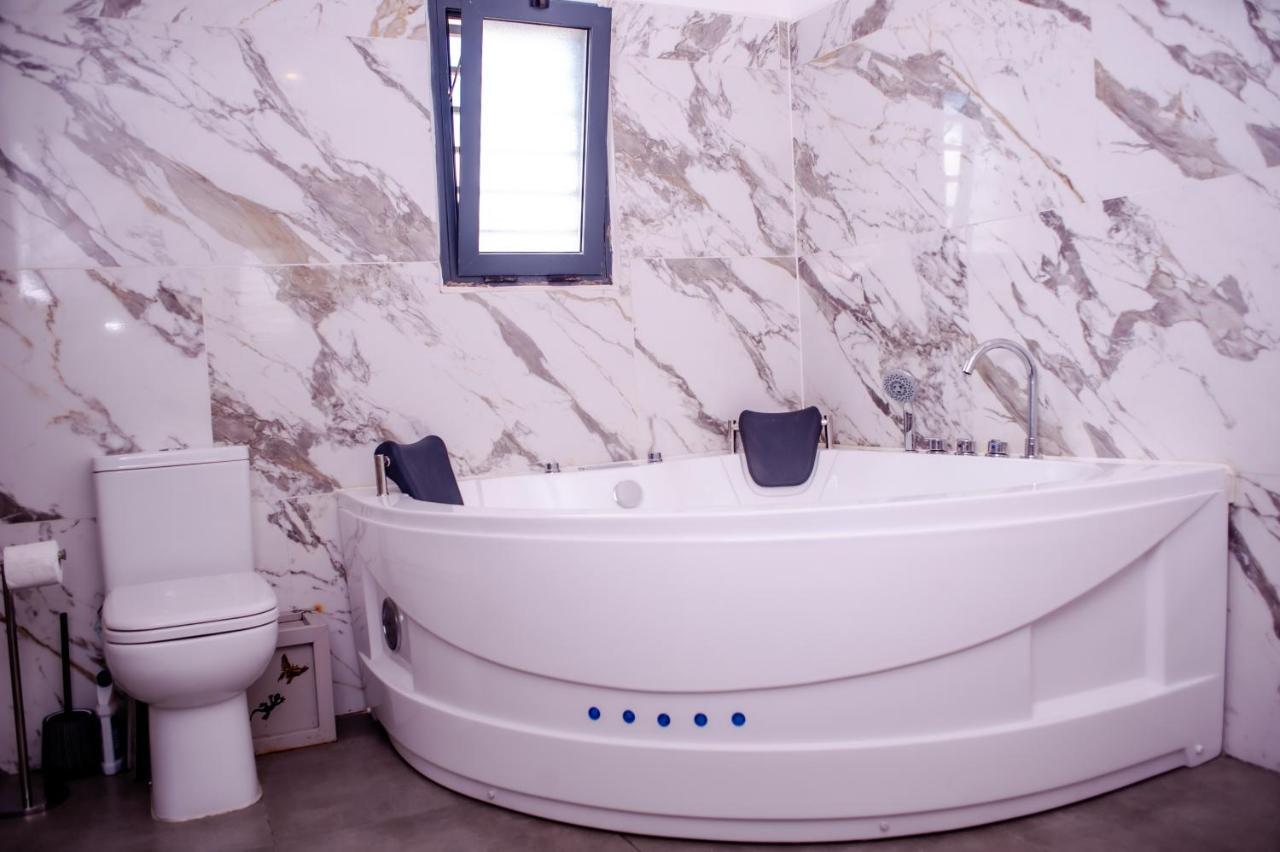 Ampifitia Guest House Antananarivo Luaran gambar