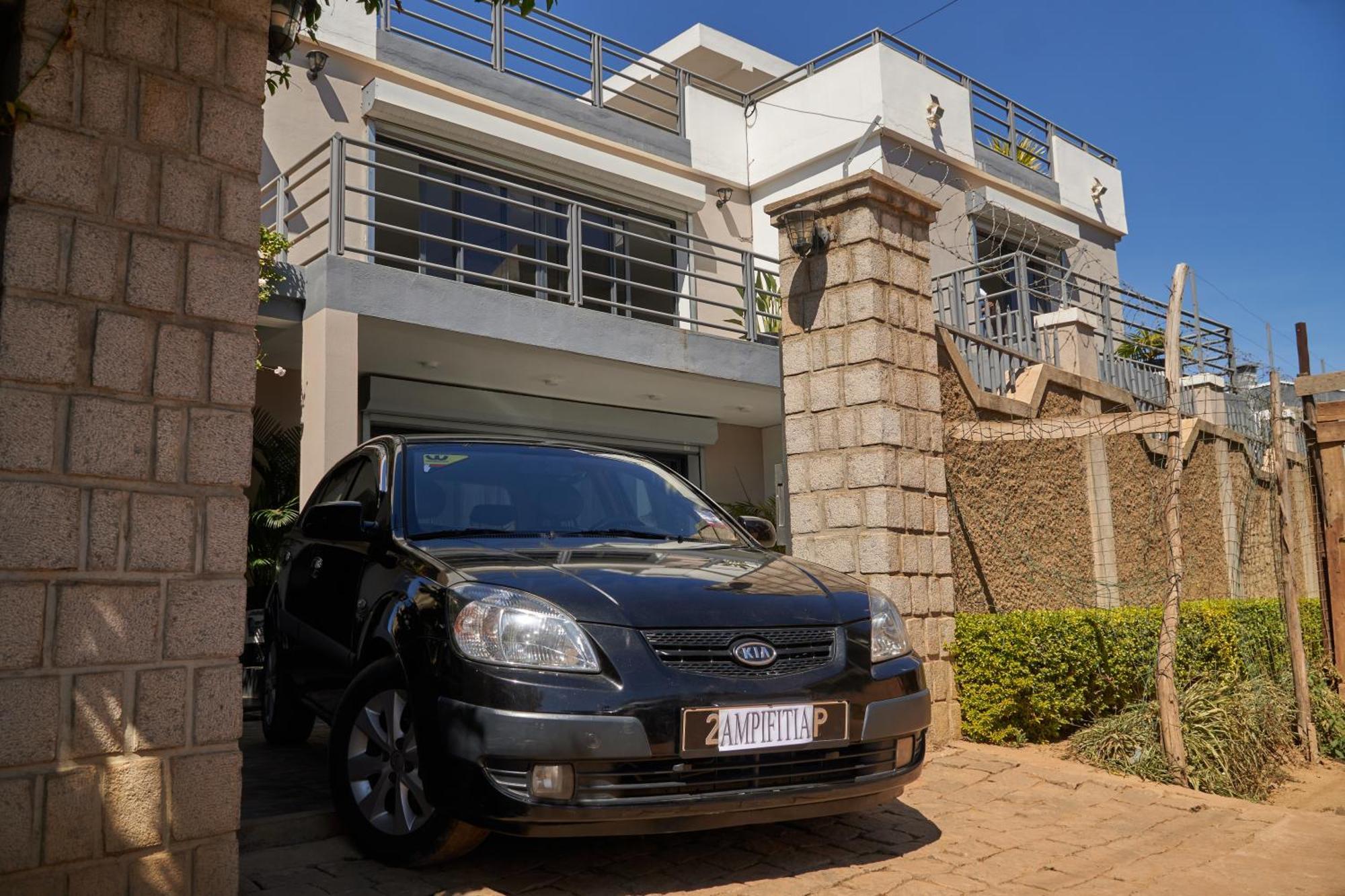 Ampifitia Guest House Antananarivo Luaran gambar